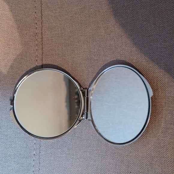 Spring street - Picture 3 of 3